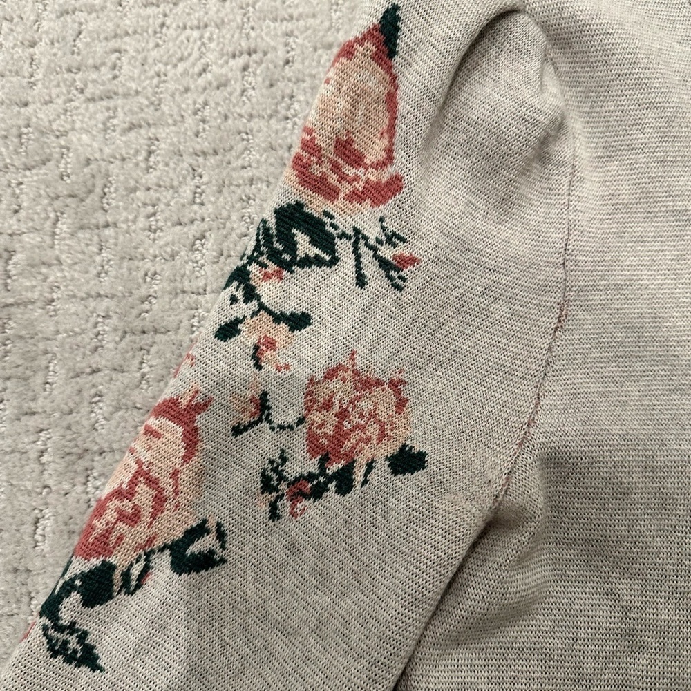 Club Monaco - Poella Sweater - beautiful! - Picture 4 of 5